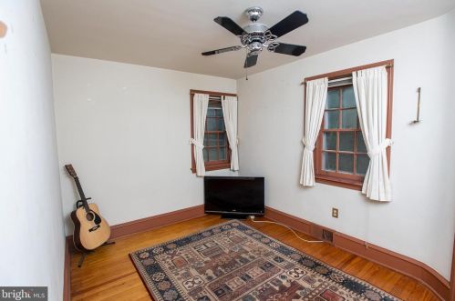 632 Towamencin Ave, Lansdale PA  19446-3441 exterior