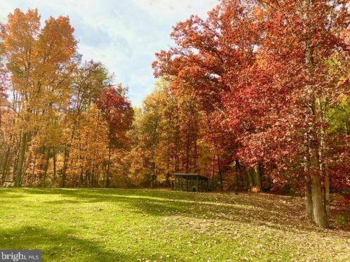 23 Bobby Ln, Edinburg, VA 22824-2552