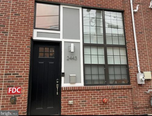 2443 Manton St, Philadelphia PA  19146-2433 exterior