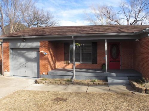 832 Zelda Dr, Hurst TX  76053-4715 exterior