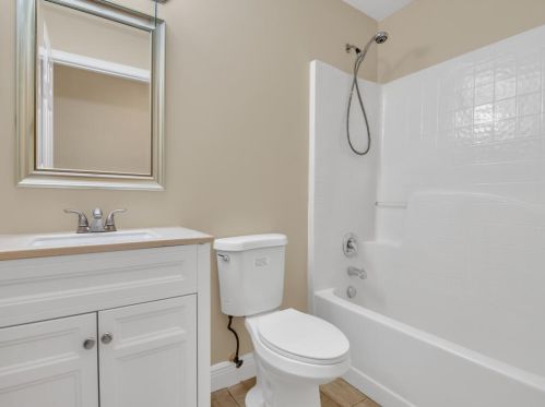 1220 25th Ter, Vero Beach FL 32968-5068 exterior