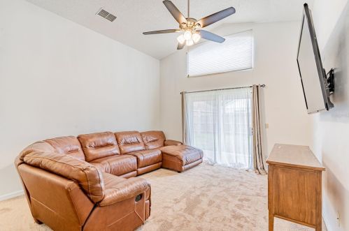 2772 Delcrest Dr, Orlando FL  32817-2668 exterior