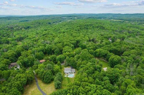 130 Carboy Rd, Middletown, NY 10940-7502