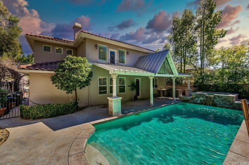 29123 Black Pine Way, Santa Clarita, CA 91390-4185