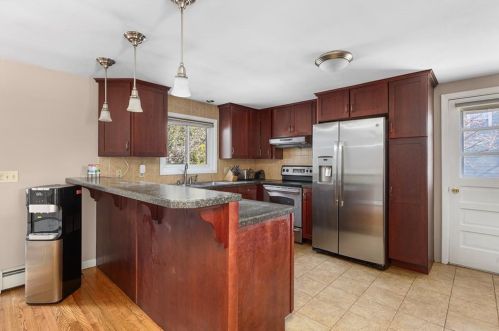 32 Rolling Acres Dr, Cumberland RI  02864-2614 exterior