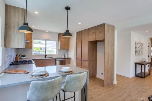 6381 Amberly St, San Diego CA  92120-2101 exterior