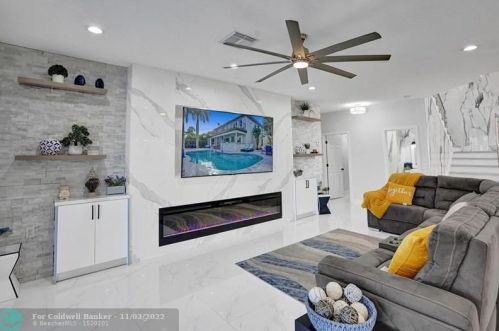 3591 177th Ave, Hollywood FL  33029-1666 exterior