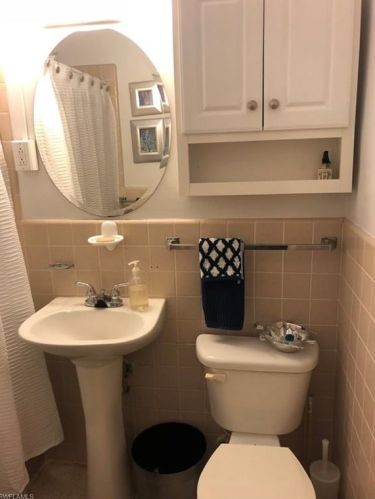 1011 7th St, Naples FL  34102-7300 exterior