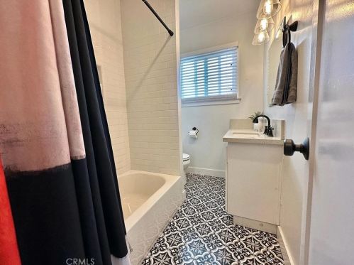 757 Redondo Ave, Long Beach CA  90804-5140 exterior