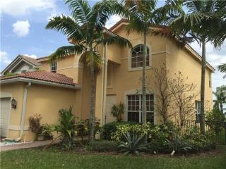 18122 41st St, Hollywood, FL 33029-5038