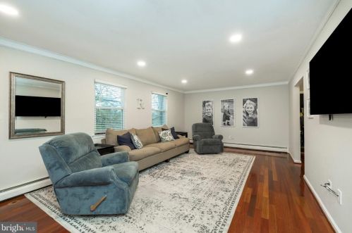 1298 Marshallton Thorndale Rd, Downingtown PA  19335-3754 exterior