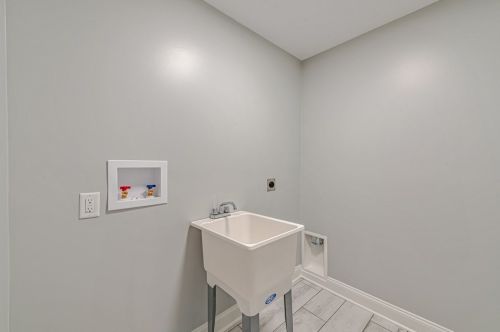 108 Oak Spring Rd, Canonsburg PA  15317-1045 exterior