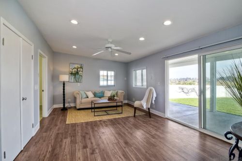 2015 Burroughs St, San Diego CA  92111-6643 exterior