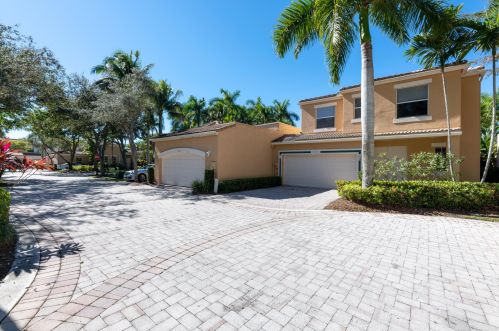 7707 Azalea Ct, West Palm Beach, FL 33412-3141