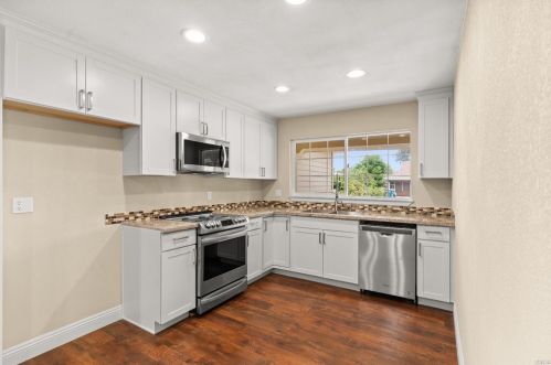 620 Walnut Park Ave, Liberty Farms CA  95620-3148 exterior