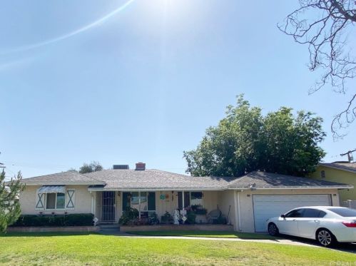 2555 Alameda Ave, San Bernardino CA  92404-2561 exterior