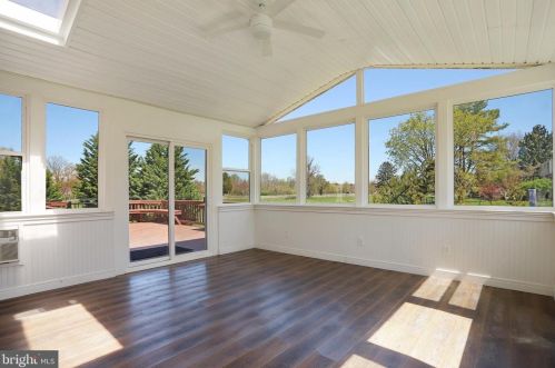 10624 Cavalcade St, Great Falls VA  22066-2427 exterior