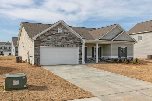 4924 Pioneer Dr, Sanford, NC 27330-8939