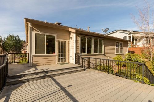 411 Eskaton Cir, Grass Valley CA  95945-5744 exterior