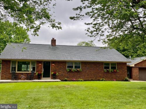 206 Longmeadow St, Navy Sup Dpt, PA 17055-4036