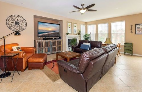 40347 Amesbury Ln, Temecula CA 92591-4432 exterior