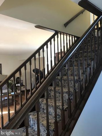 2414 Church Rd, Riverton, NJ 08077-3139