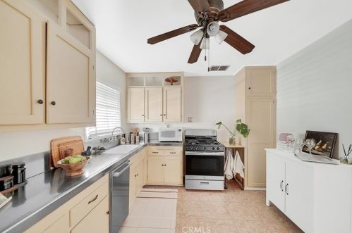 5609 Faculty Ave, Lakewood CA  90712-1815 exterior