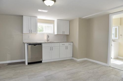 19 Ulster Ave, Walden NY  12586-1413 exterior