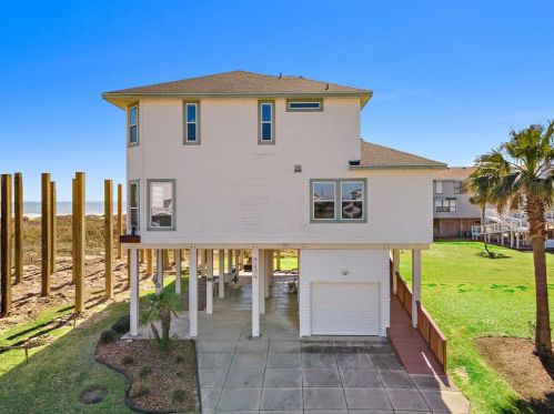 4134 Courageous Ln, Galveston, TX 77554-6603