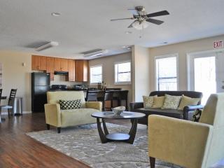 10 Alexander Dr, Asheville NC  28801-3739 exterior