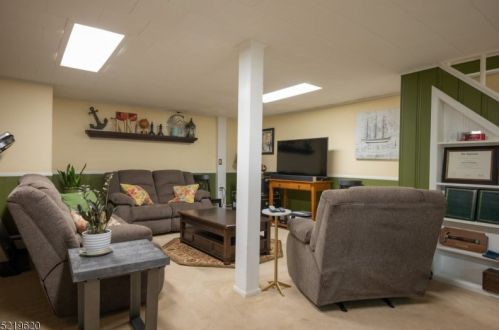 72 High Ave, Dover NJ  07869-1038 exterior