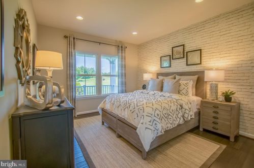 35 Winifred Dr, Hanover PA  17331 exterior