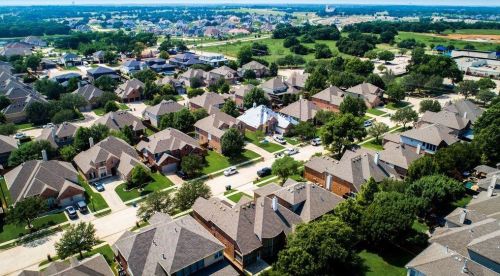 3604 Leanne Dr, Lewisville TX  75022-0962 exterior