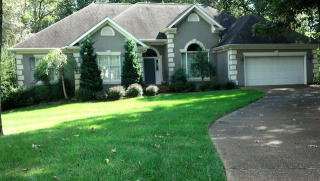 134 Briarwood Ct, Paris, TN 38242-4678