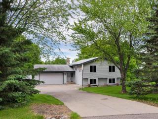 7455 Kurt St, Loretto, MN 55357-9740