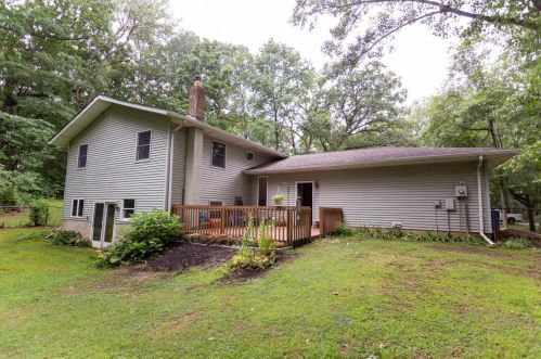 69 Sheila Ln, Valpo, IN 46385-9600