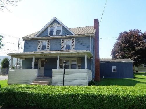 201 8th Ave, Burnham, PA 17009-1412