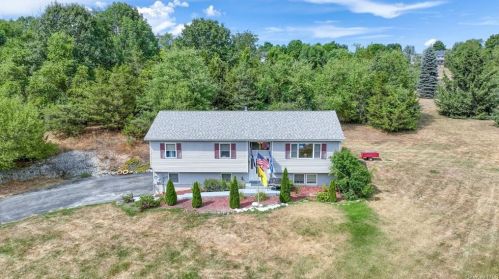 38 Sedgewick Rd, Poughkeepsie, NY 12603-6300
