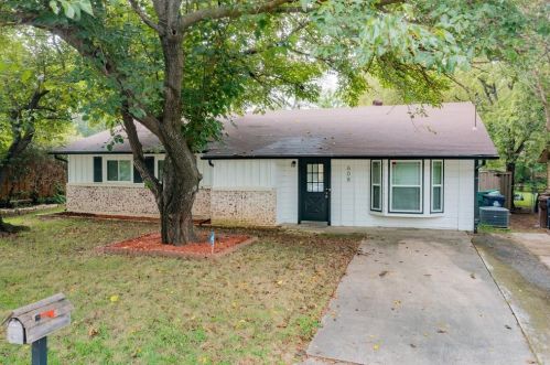 608 Driftwood Trl, Denton, TX 76209-1083