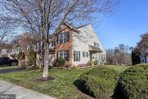 1120 Cross Creek Dr, Navy Sup Dpt, PA 17050-8337