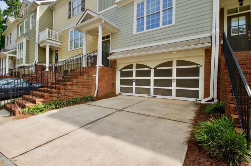 102 Lexington Vlg, Peachtree City GA  30269-6852 exterior