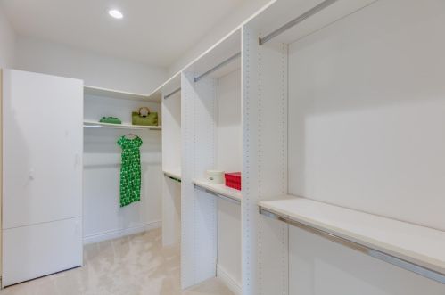 21461 Saratoga Hills Rd, Saratoga CA  95070-5377 exterior