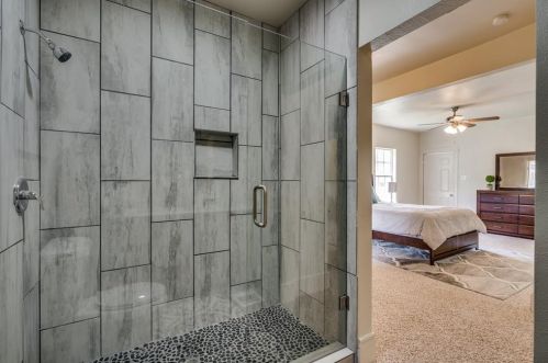 702 Edgefield Ave, Dallas TX  75208-3615 exterior