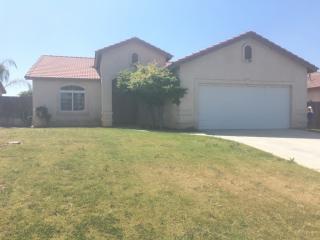 9505 Brillo Dr, Bakersfield, CA 93306-7925
