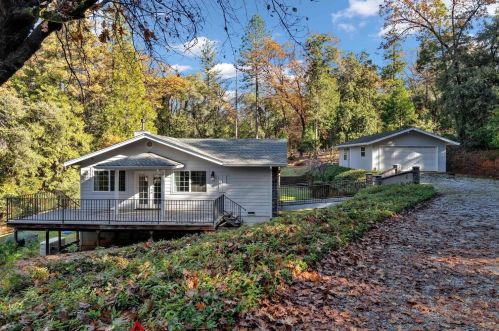 13950 Druid Ln, Pine Grove, CA 95665-9474