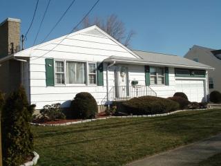 354 Stratford Rd, Stratford, CT 06615-7839