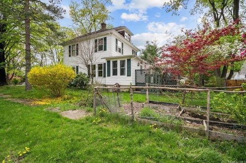 33 Galloway Rd, Warwick NY  10990-1629 exterior