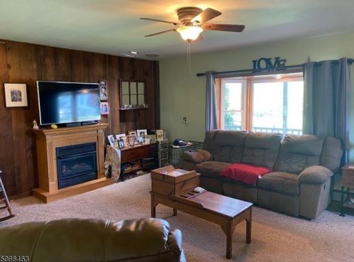 196 Old York Rd, East Amwell Township, NJ 08551-1801