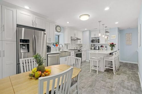 343 Greeley Ave, Chappaqua NY  10514-2748 exterior