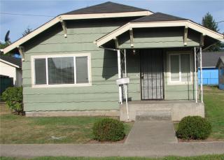 1113 7th Ave, Kelso, WA 98626-4625